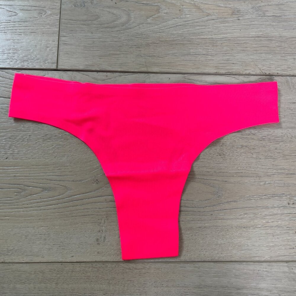 NEW HAH by Free People Low Down Thong Size XS Lava Stretch Seamless Panty